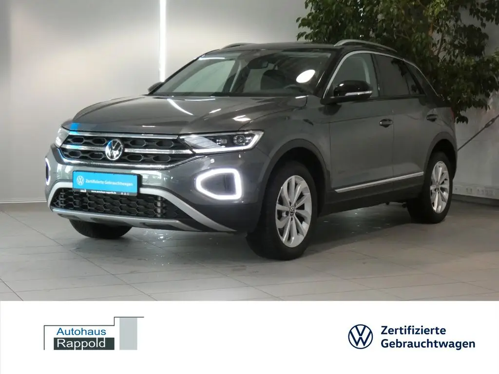 Photo 1 : Volkswagen T-roc 2023 Petrol