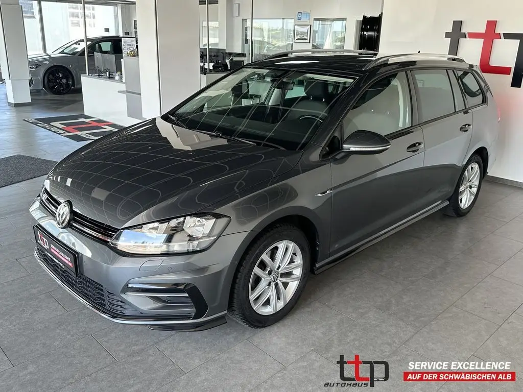 Photo 1 : Volkswagen Golf 2019 Essence