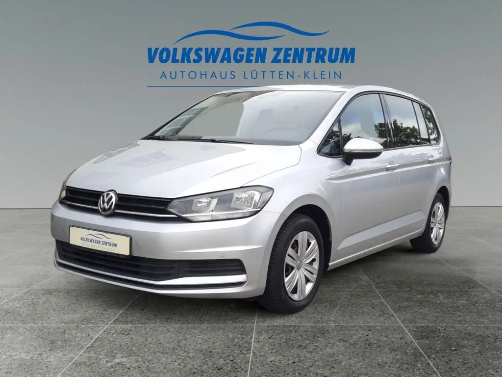 Photo 1 : Volkswagen Touran 2018 Essence