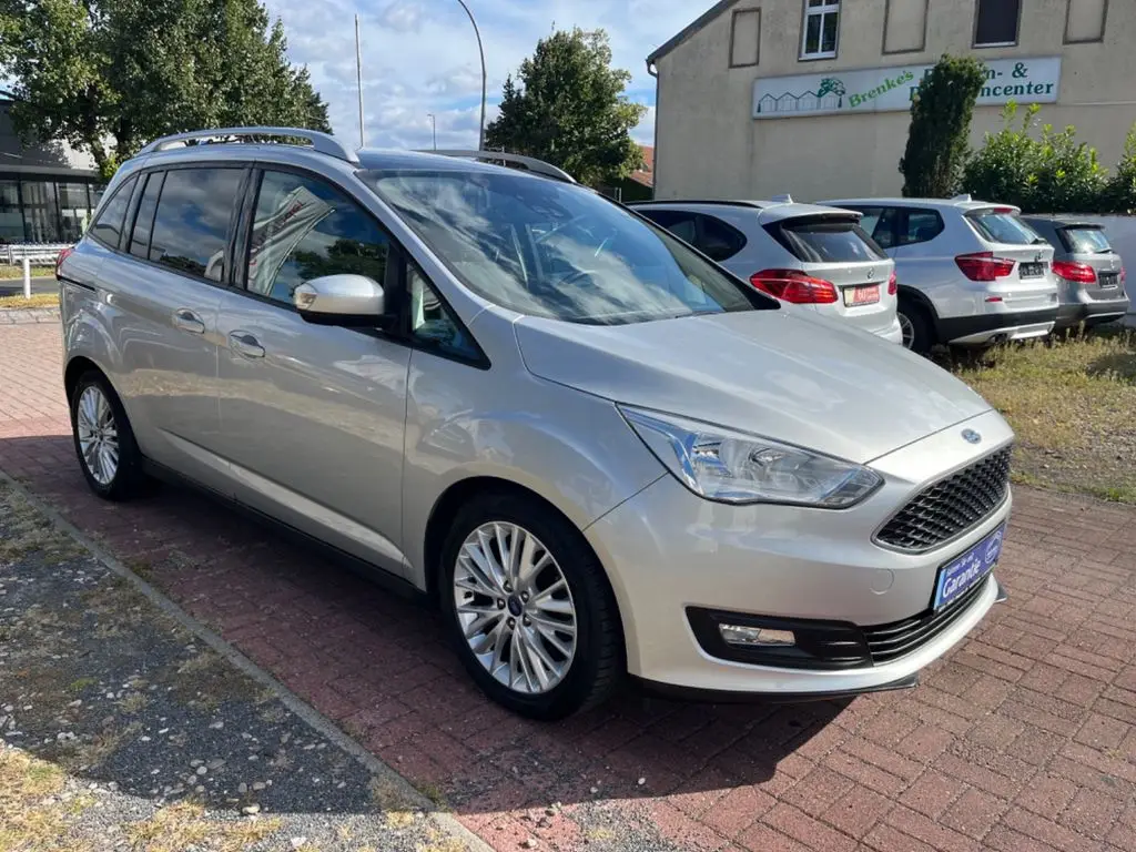 Photo 1 : Ford Grand C-max 2015 Essence