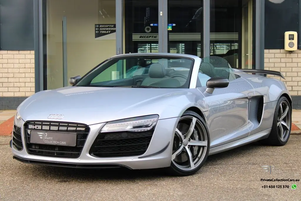 Photo 1 : Audi R8 2015 Petrol