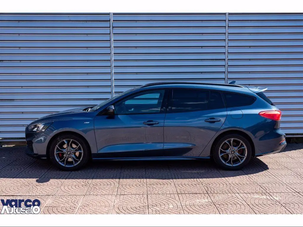 Photo 1 : Ford Focus 2020 Petrol