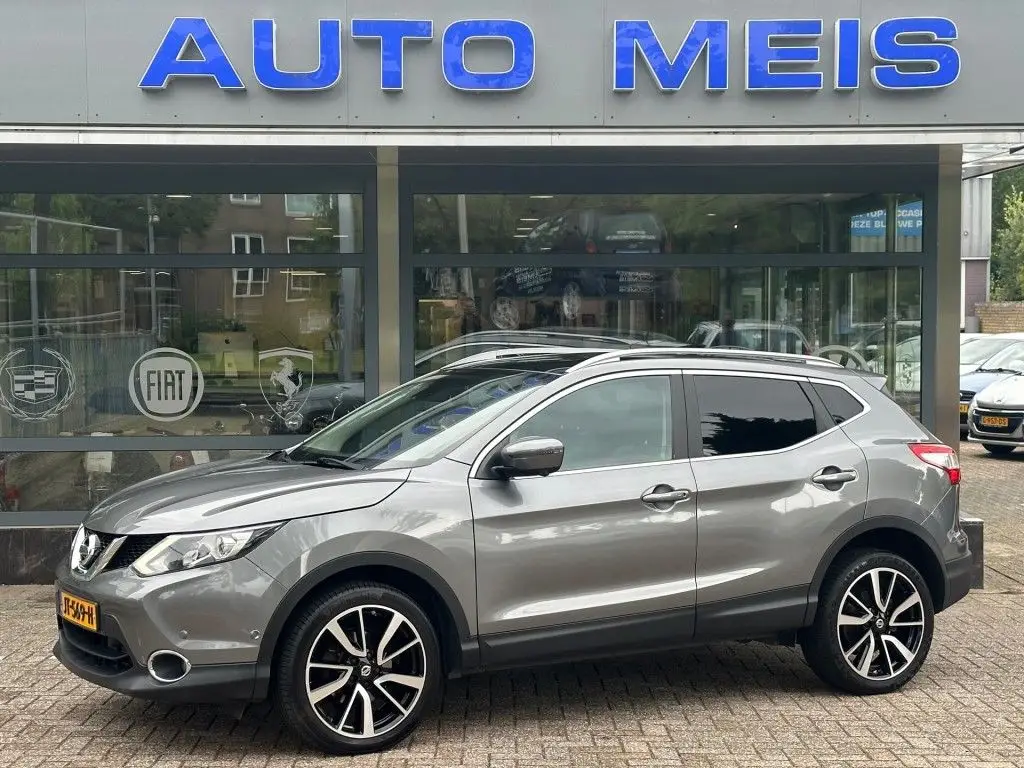 Photo 1 : Nissan Qashqai 2016 Petrol