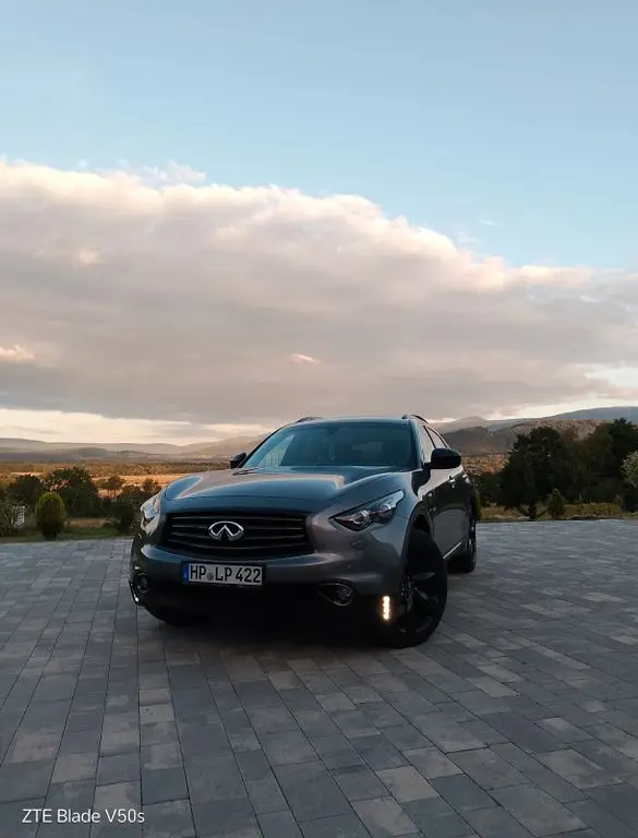 Photo 1 : Infiniti Qx70 2016 Diesel