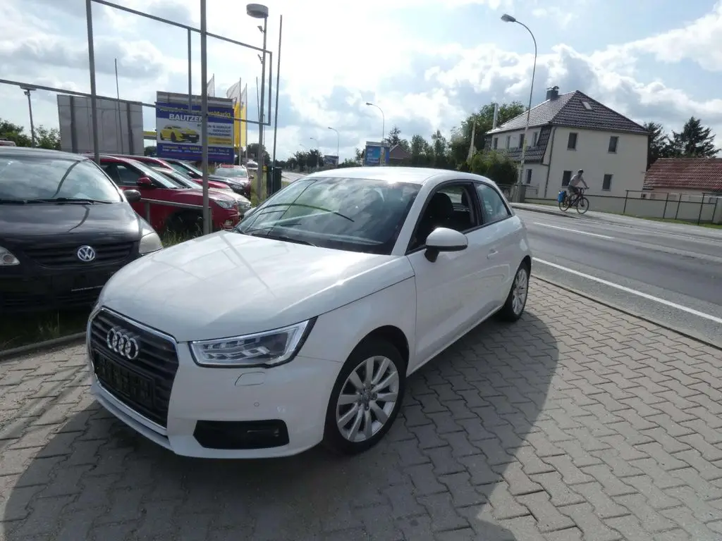 Photo 1 : Audi A1 2017 Petrol