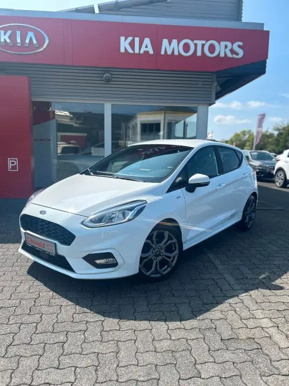 Photo 1 : Ford Fiesta 2018 Petrol