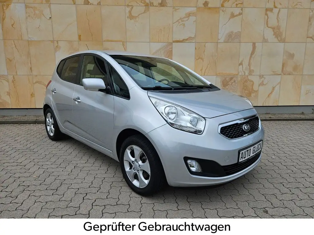 Photo 1 : Kia Venga 2015 Petrol