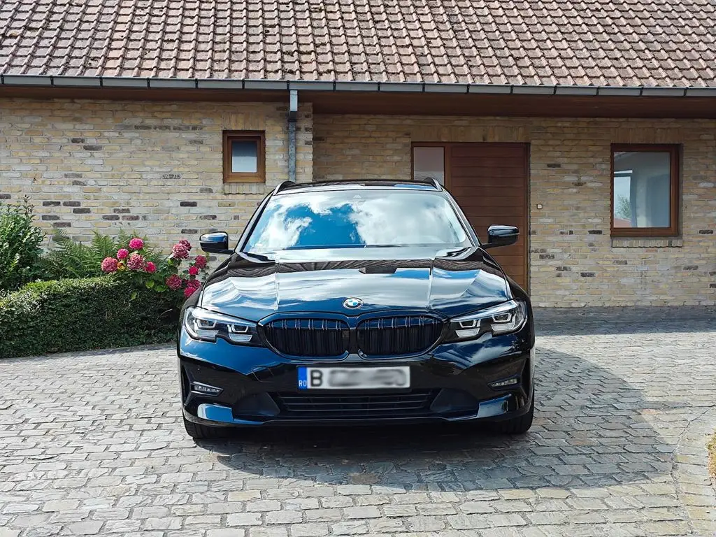 Photo 1 : Bmw Serie 3 2022 Hybrid