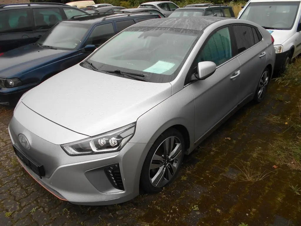 Photo 1 : Hyundai Ioniq 2019 Non renseigné