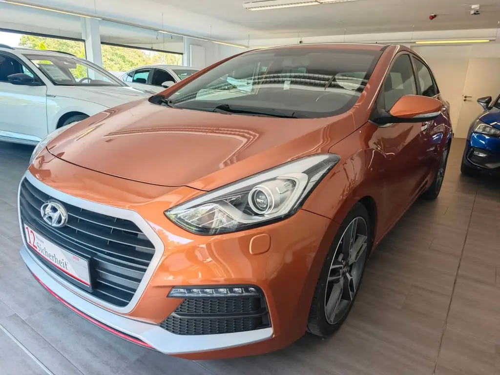 Photo 1 : Hyundai I30 2015 Petrol