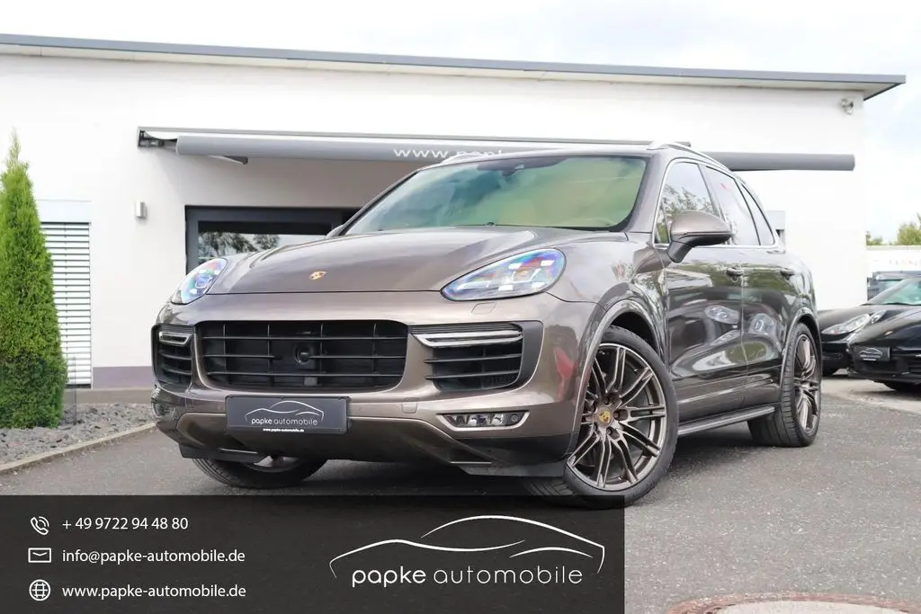 Photo 1 : Porsche Cayenne 2014 Essence