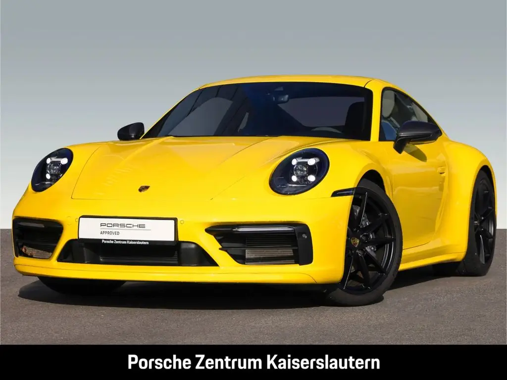 Photo 1 : Porsche 992 2023 Essence