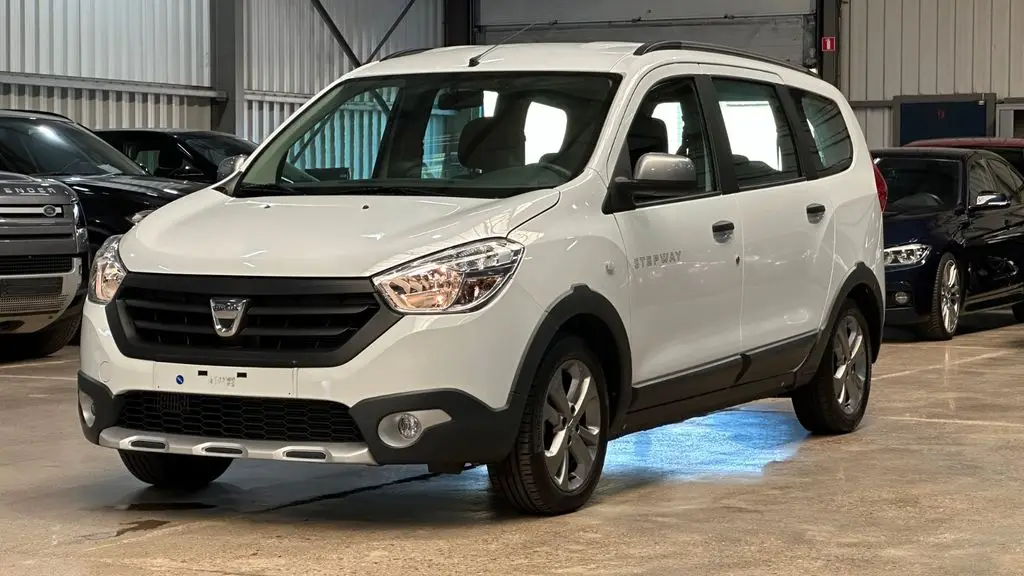 Photo 1 : Dacia Lodgy 2015 Petrol