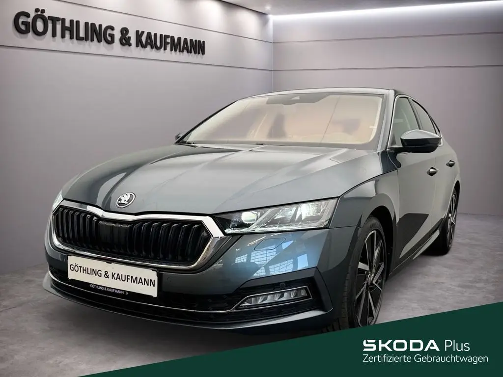 Photo 1 : Skoda Octavia 2021 Petrol