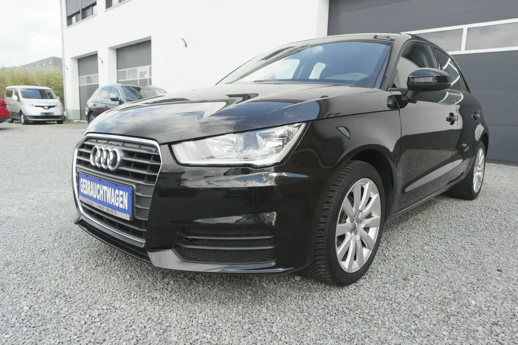 Photo 1 : Audi A1 2016 Petrol