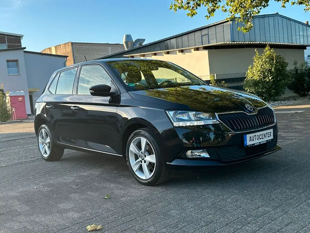 Photo 1 : Skoda Fabia 2020 Essence