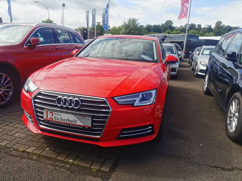 Photo 1 : Audi A4 2016 Petrol