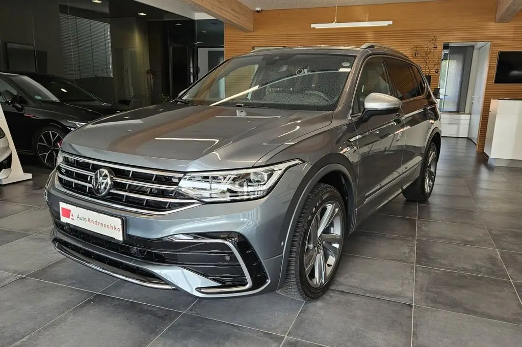 Photo 1 : Volkswagen Tiguan 2023 Essence