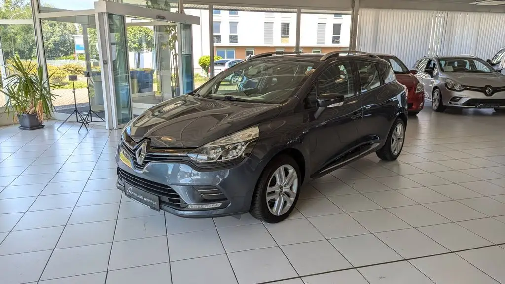 Photo 1 : Renault Clio 2020 Petrol