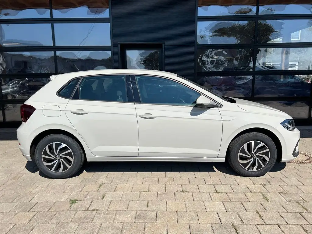 Photo 1 : Volkswagen Polo 2023 Petrol