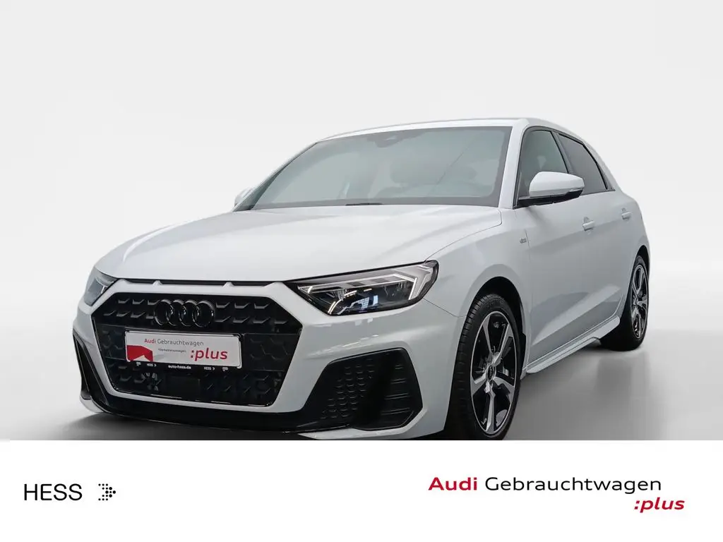 Photo 1 : Audi A1 2023 Essence