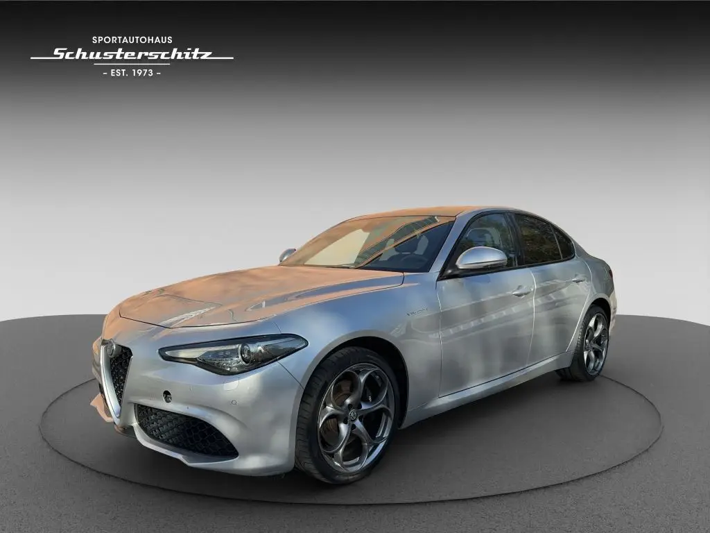 Photo 1 : Alfa Romeo Giulia 2017 Petrol