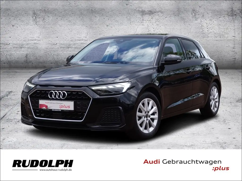 Photo 1 : Audi A1 2023 Essence