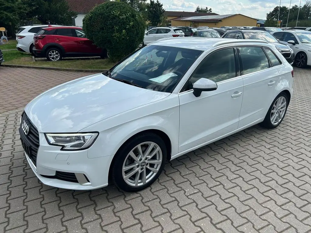 Photo 1 : Audi A3 2019 Diesel