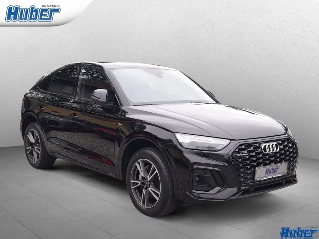 Photo 1 : Audi Q5 2021 Hybride