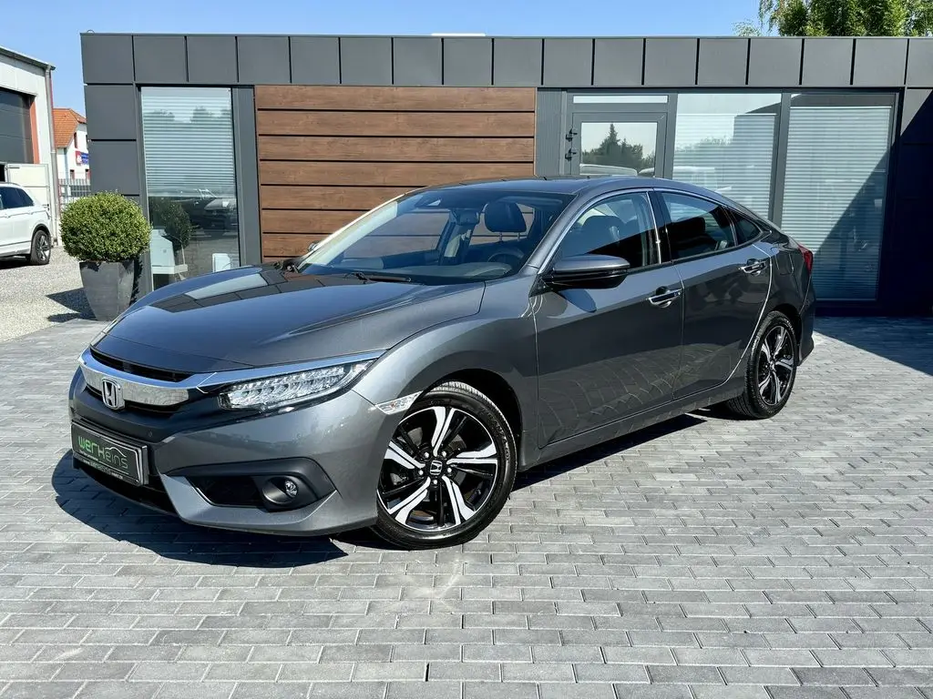 Photo 1 : Honda Civic 2018 Petrol