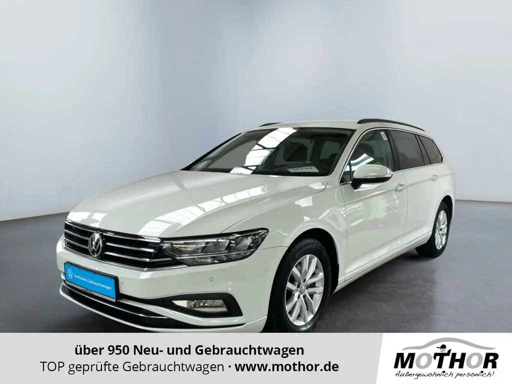 Photo 1 : Volkswagen Passat 2020 Petrol