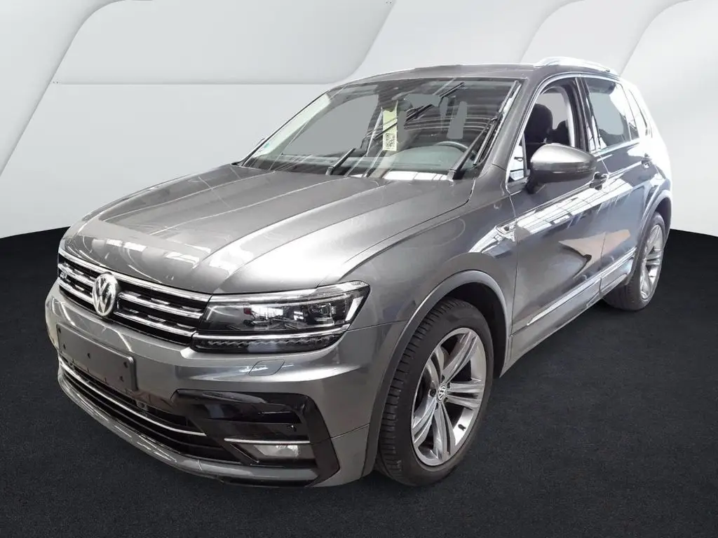 Photo 1 : Volkswagen Tiguan 2020 Essence