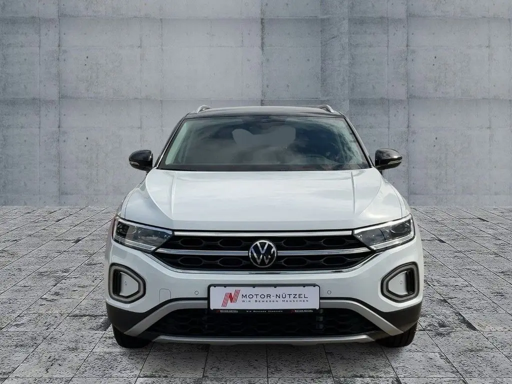 Photo 1 : Volkswagen T-roc 2023 Petrol