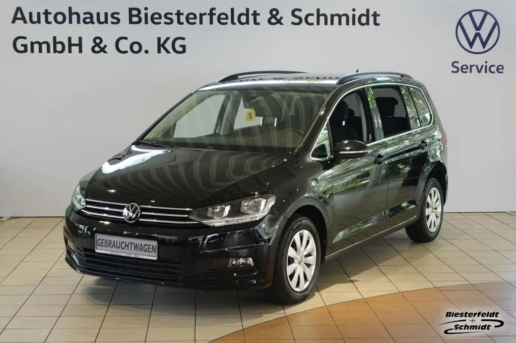 Photo 1 : Volkswagen Touran 2023 Petrol