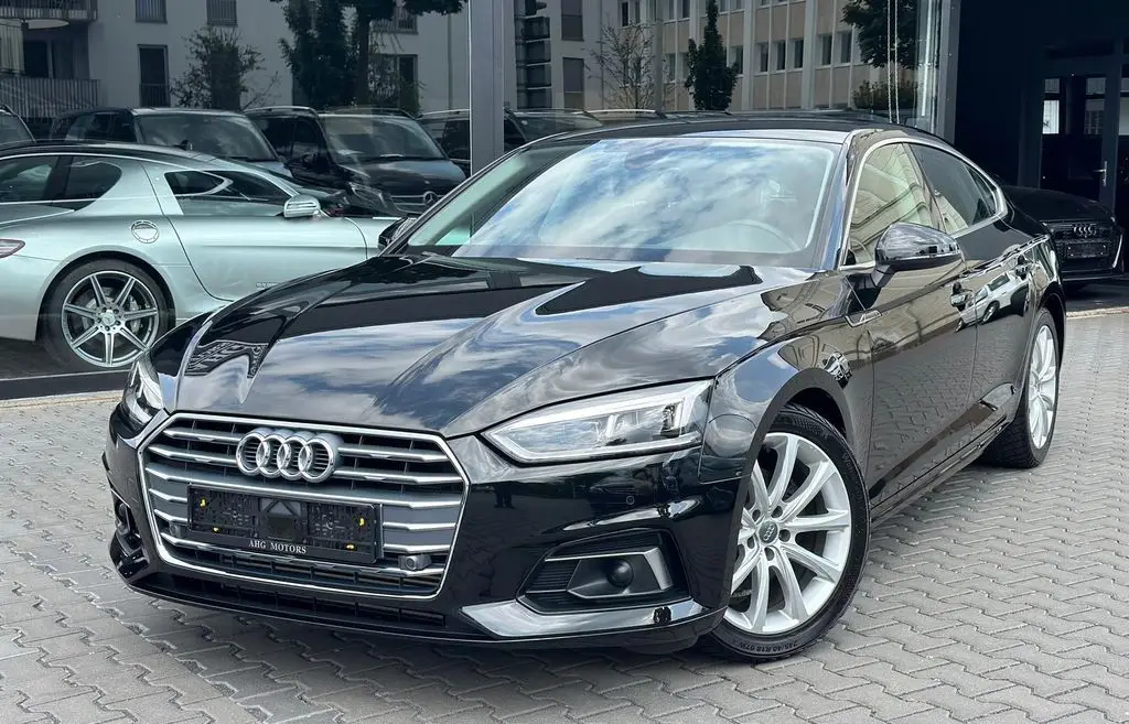 Photo 1 : Audi A5 2019 Petrol