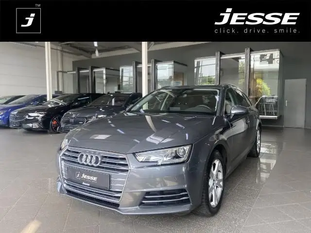 Photo 1 : Audi A4 2018 Petrol