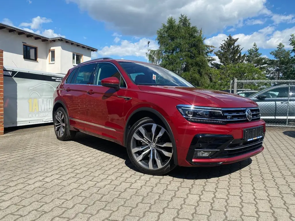 Photo 1 : Volkswagen Tiguan 2018 Essence