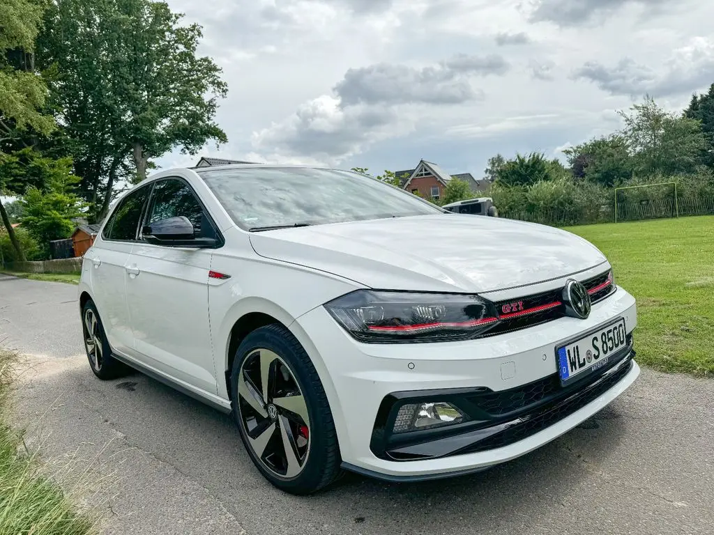 Photo 1 : Volkswagen Polo 2020 Petrol