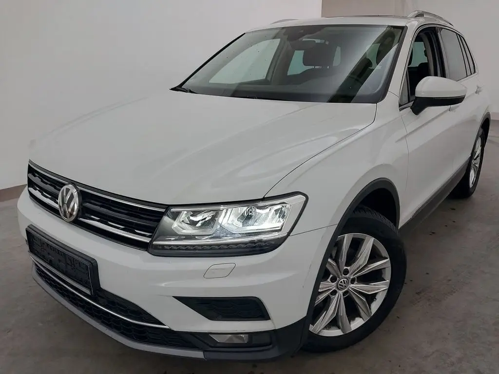 Photo 1 : Volkswagen Tiguan 2020 Essence