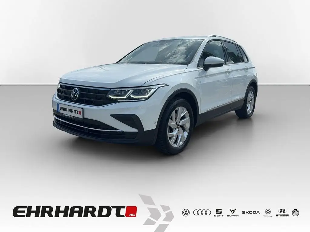 Photo 1 : Volkswagen Tiguan 2020 Essence