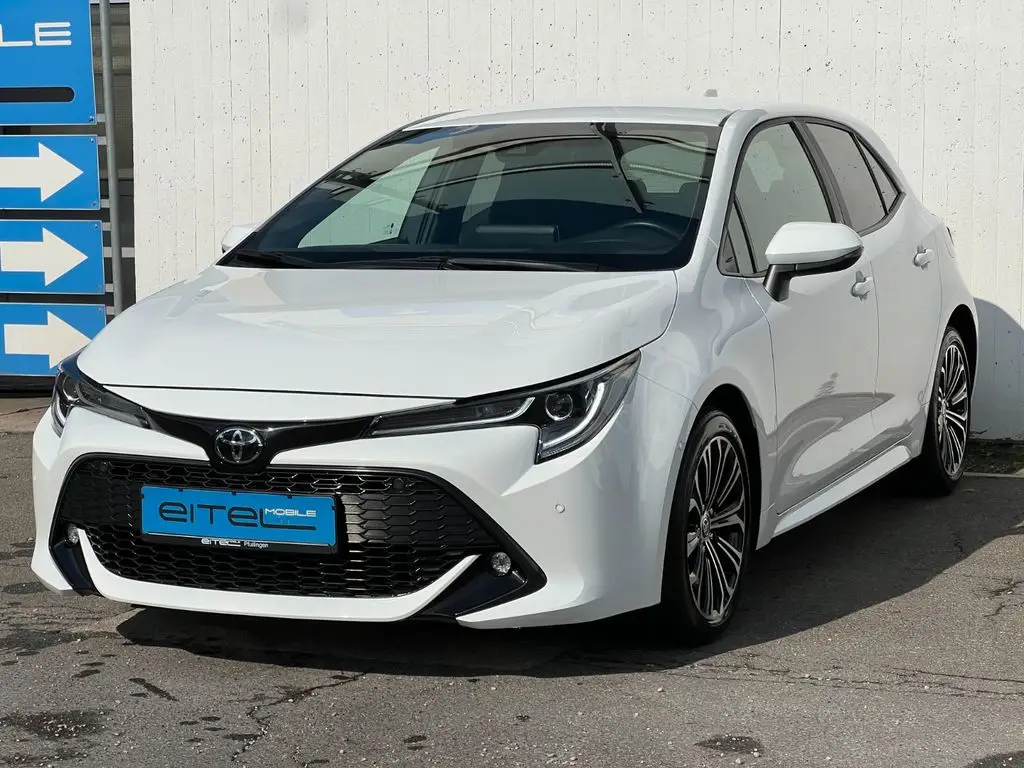 Photo 1 : Toyota Corolla 2021 Petrol