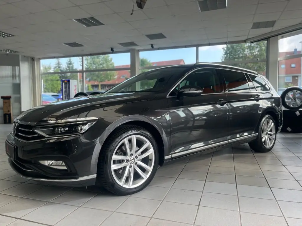 Photo 1 : Volkswagen Passat 2021 Diesel