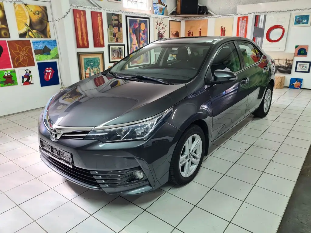 Photo 1 : Toyota Corolla 2018 Petrol