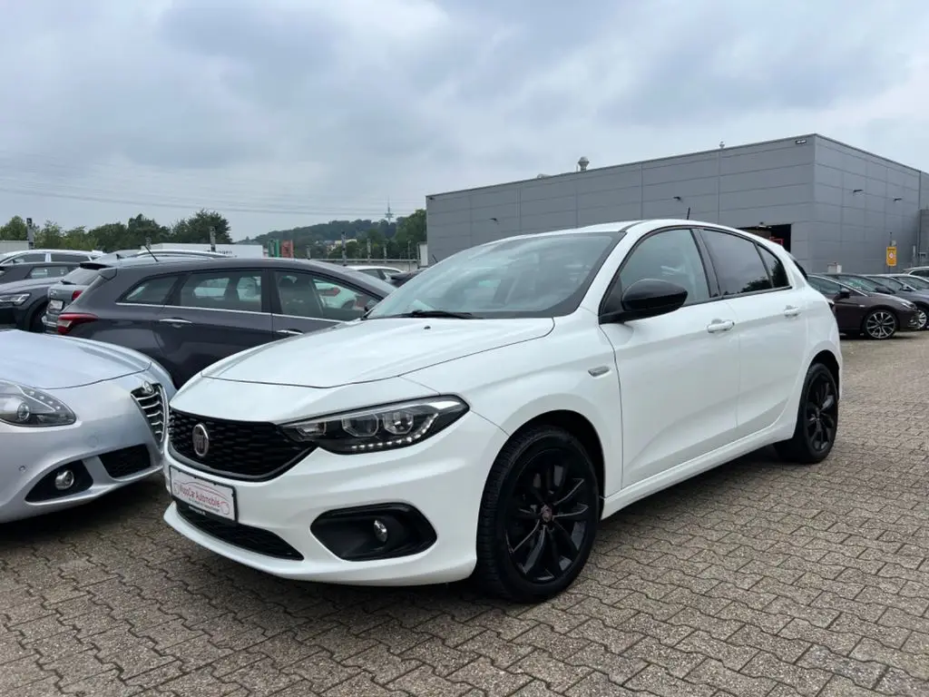 Photo 1 : Fiat Tipo 2018 Essence