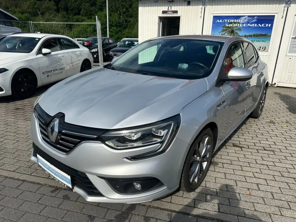 Photo 1 : Renault Megane 2018 Essence