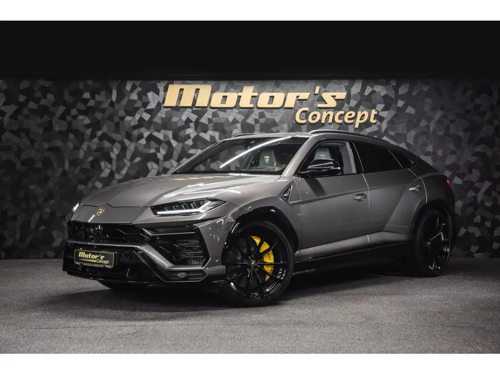 Photo 1 : Lamborghini Urus 2022 Essence