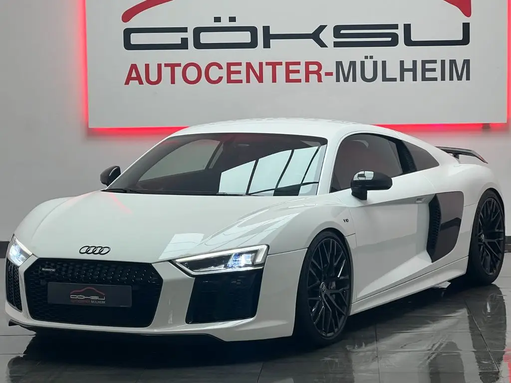 Photo 1 : Audi R8 2015 Petrol