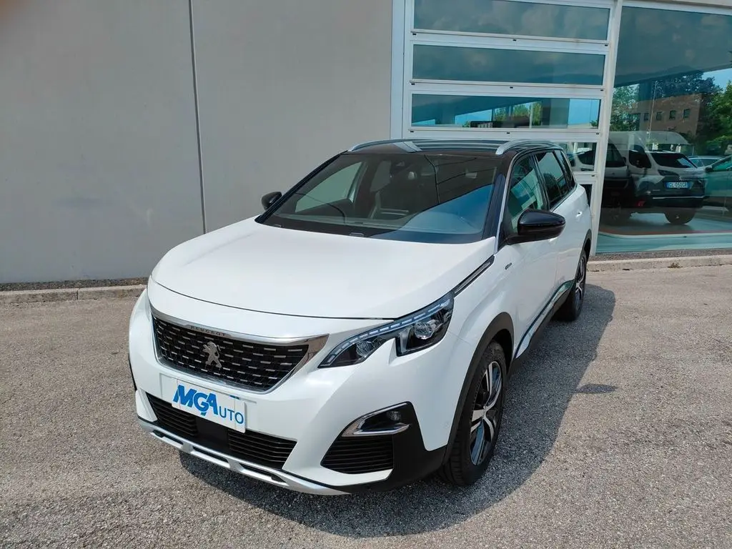 Photo 1 : Peugeot 5008 2019 Diesel