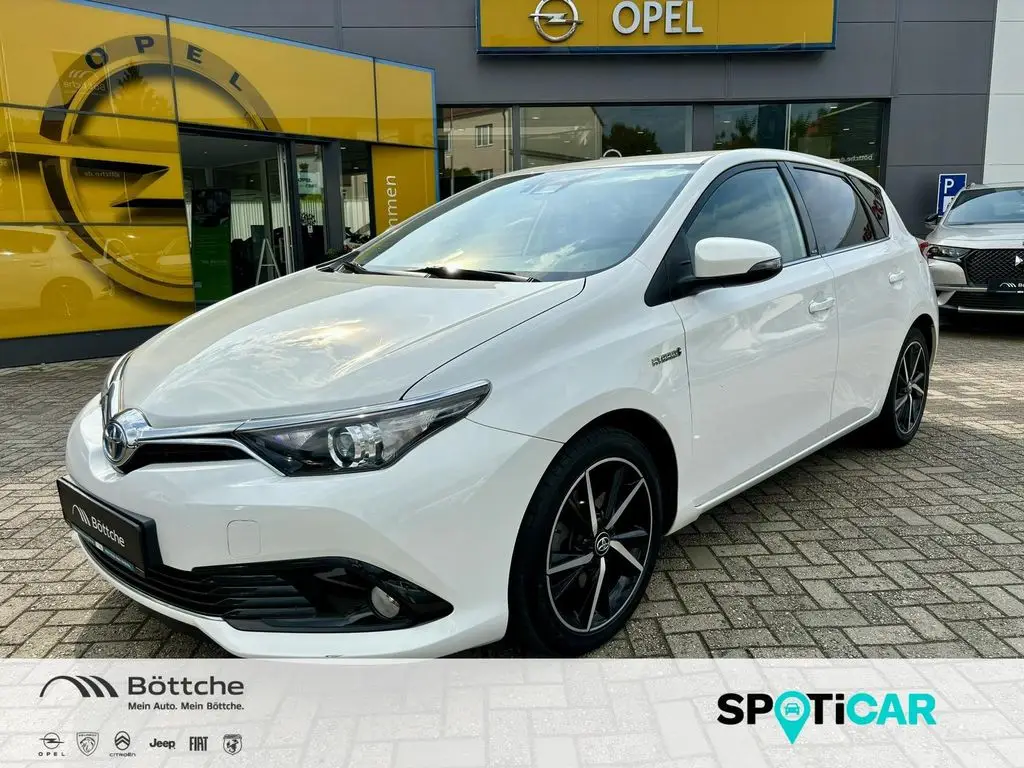 Photo 1 : Toyota Auris 2017 Hybrid