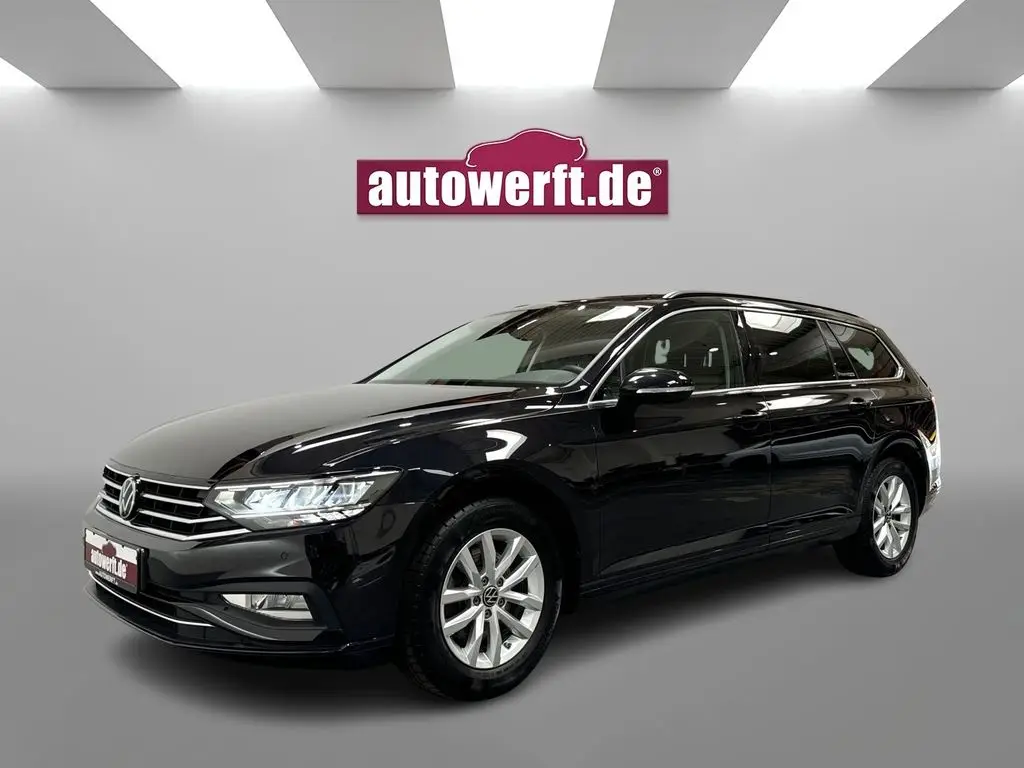 Photo 1 : Volkswagen Passat 2023 Essence